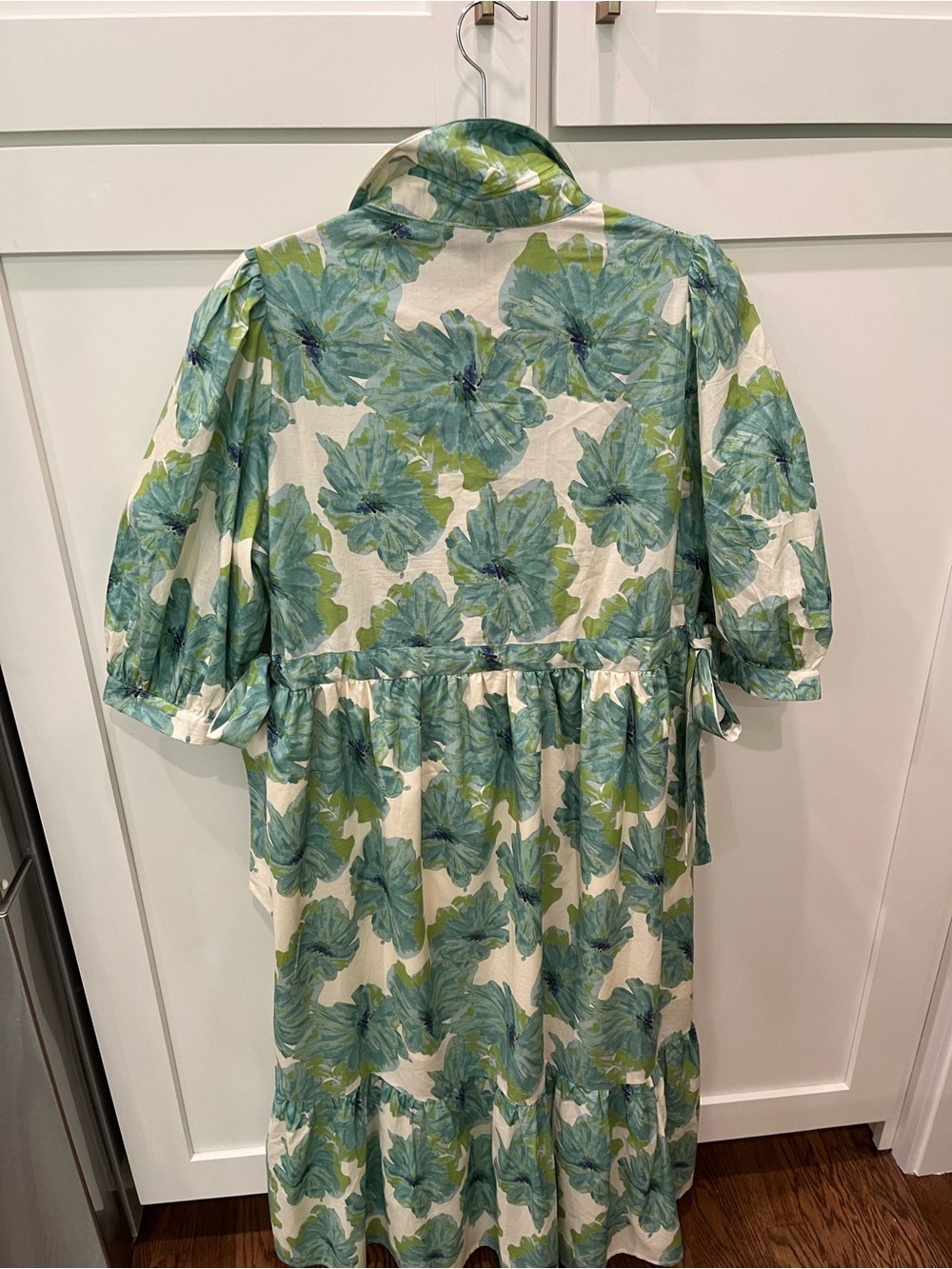 Button-Front  Dress in Sage Floral - Picture 3 of 4